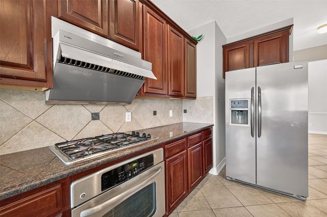 17927 Sugarloaf Bay Drive, Cypress, TX 77429