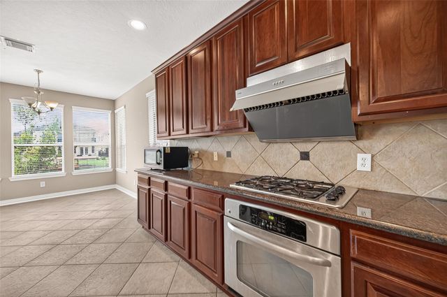 17927 Sugarloaf Bay Drive, Cypress, TX 77429