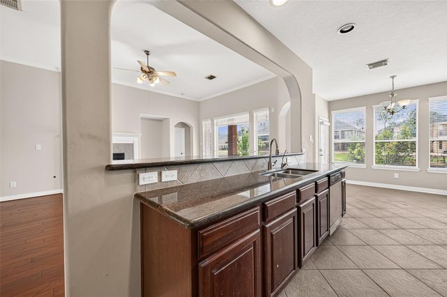 17927 Sugarloaf Bay Drive, Cypress, TX 77429