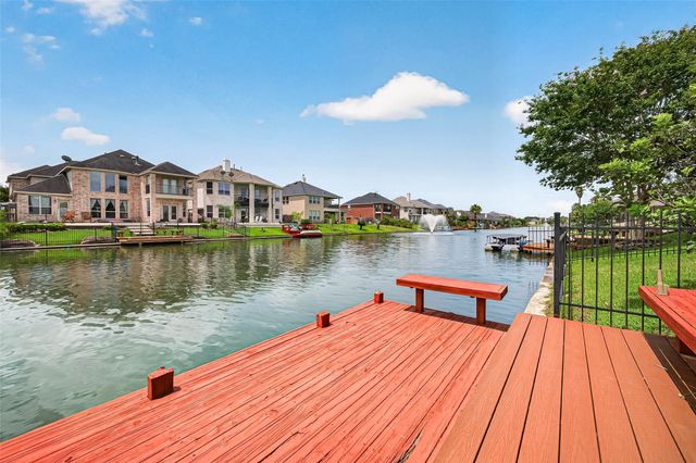 17927 Sugarloaf Bay Drive, Cypress, TX 77429