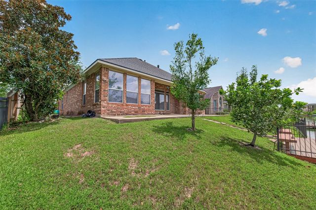 17927 Sugarloaf Bay Drive, Cypress, TX 77429