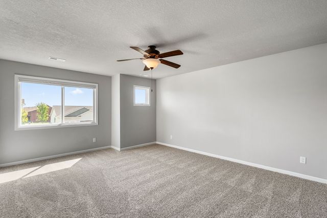 216 Summit Circle NW, Bondurant, IA 50035