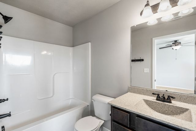 216 Summit Circle NW, Bondurant, IA 50035