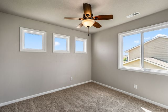216 Summit Circle NW, Bondurant, IA 50035