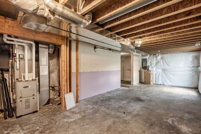 216 Summit Circle NW, Bondurant, IA 50035