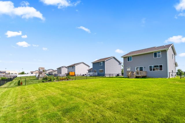216 Summit Circle NW, Bondurant, IA 50035