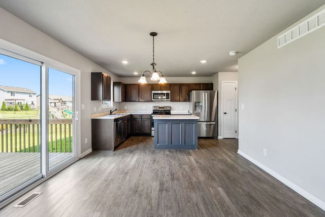 216 Summit Circle NW, Bondurant, IA 50035