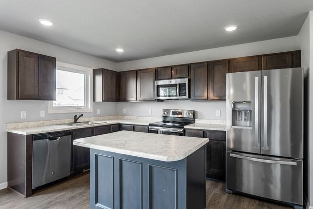 216 Summit Circle NW, Bondurant, IA 50035