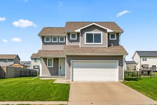 216 Summit Circle NW, Bondurant, IA 50035