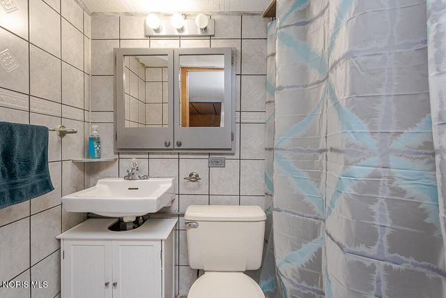 1020 Birch Avenue, Maumee, OH 43537