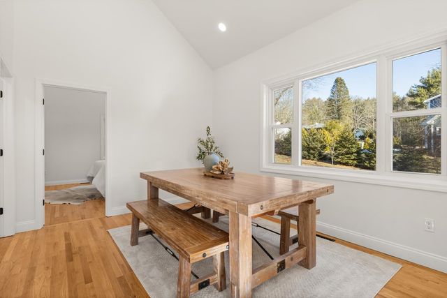 26 Moffat Street, Portsmouth, NH 03801