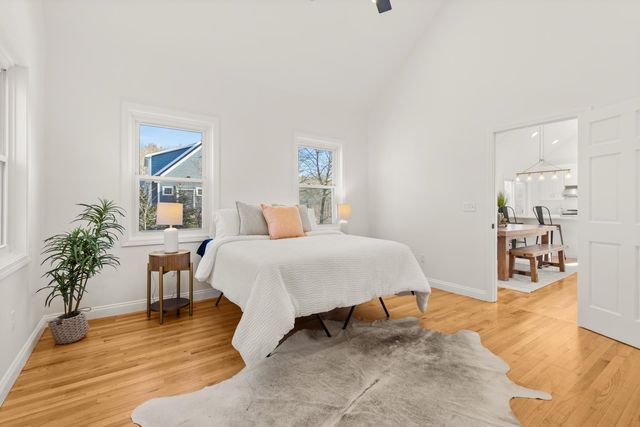 26 Moffat Street, Portsmouth, NH 03801