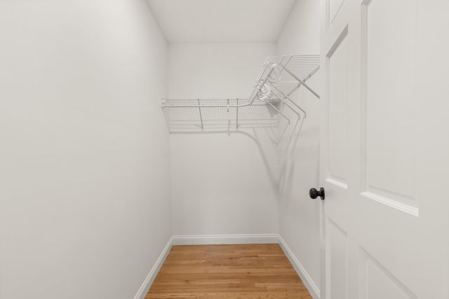 26 Moffat Street, Portsmouth, NH 03801