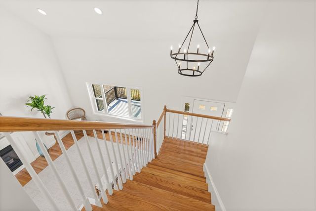 26 Moffat Street, Portsmouth, NH 03801