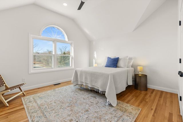 26 Moffat Street, Portsmouth, NH 03801