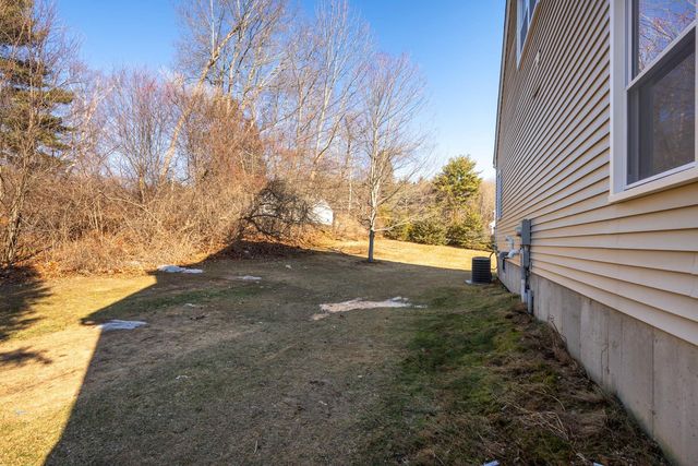 26 Moffat Street, Portsmouth, NH 03801