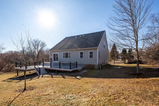 26 Moffat Street, Portsmouth, NH 03801