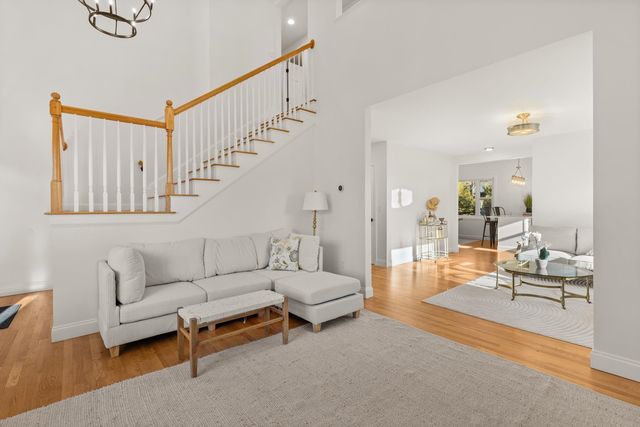 26 Moffat Street, Portsmouth, NH 03801