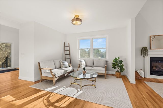 26 Moffat Street, Portsmouth, NH 03801