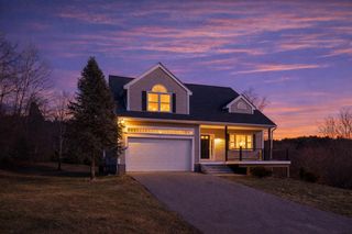 26 Moffat Street, Portsmouth, NH 03801