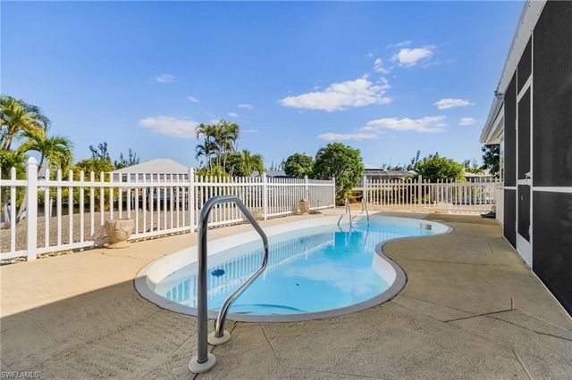 11535 Flint LN, Bokeelia, FL 33922