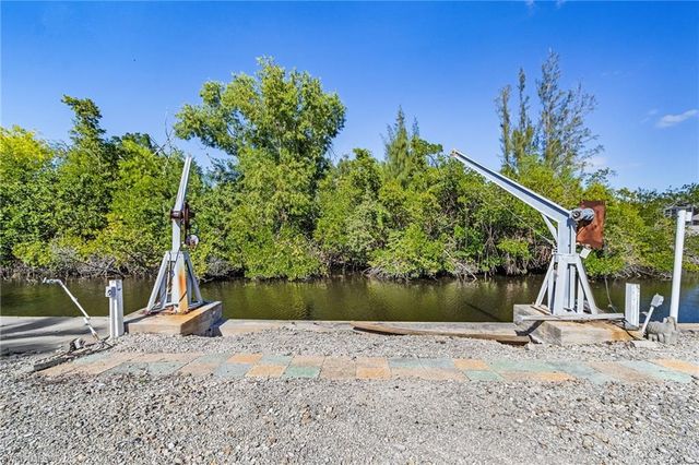 11535 Flint LN, Bokeelia, FL 33922