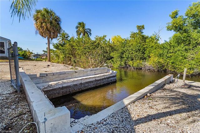 11535 Flint LN, Bokeelia, FL 33922