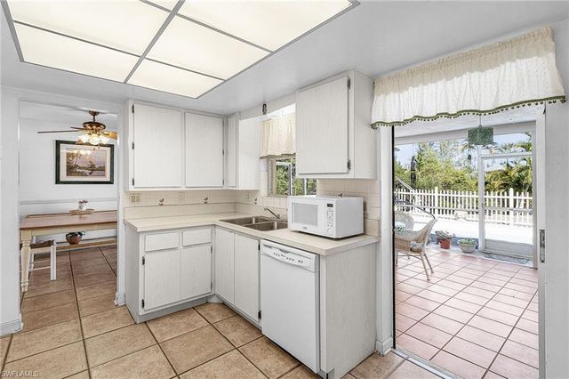 11535 Flint LN, Bokeelia, FL 33922