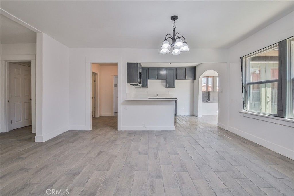 Image 16 of property listing at 205 W 98th, Los Angeles, CA 90003