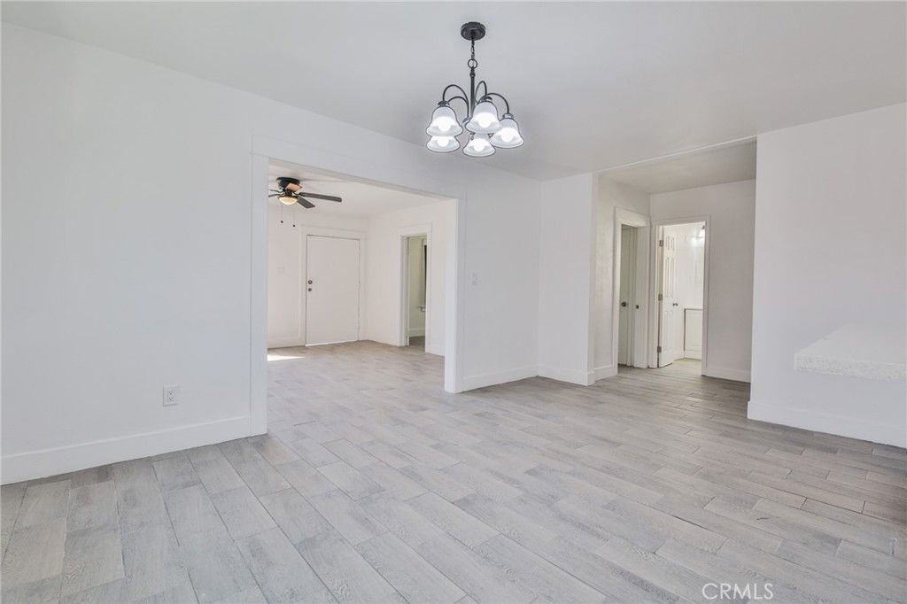 Image 17 of property listing at 205 W 98th, Los Angeles, CA 90003