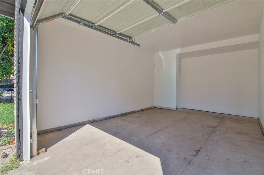 Image 42 of property listing at 205 W 98th, Los Angeles, CA 90003