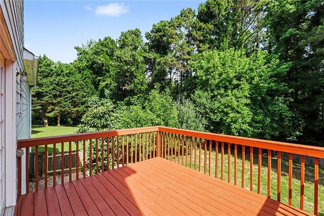 975 Riverside Walk Crossing, Sugar Hill, GA 30518