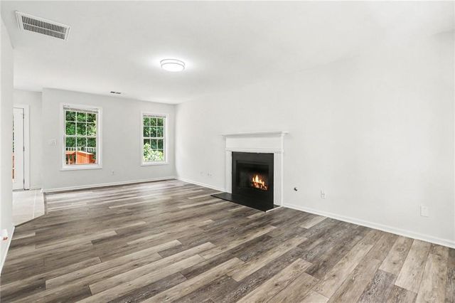 975 Riverside Walk Crossing, Sugar Hill, GA 30518
