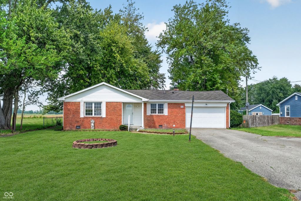 2656 E County Road 900 N, Pittsboro, IN 46167