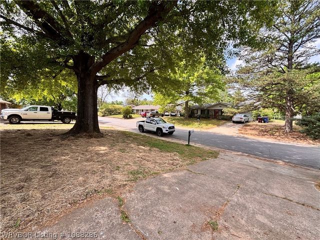 8223 Colony Lane, Fort Smith, AR 72908