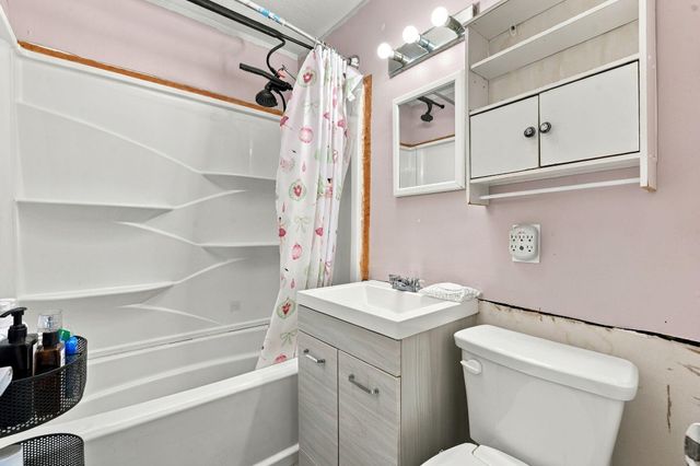 117 Clifton Avenue SE, Albuquerque, NM 87102