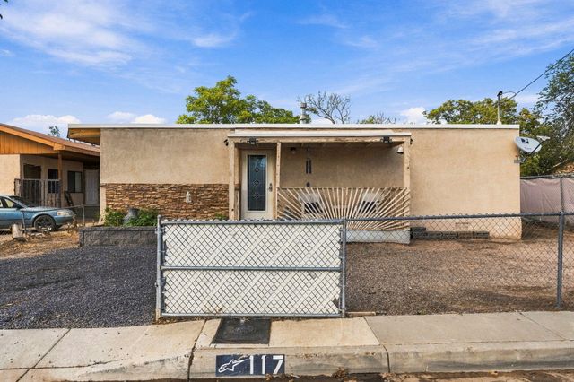 117 Clifton Avenue SE, Albuquerque, NM 87102
