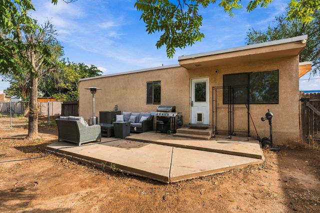 117 Clifton Avenue SE, Albuquerque, NM 87102
