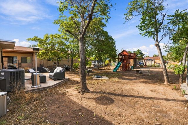 117 Clifton Avenue SE, Albuquerque, NM 87102