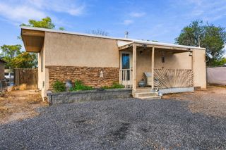 117 Clifton Avenue SE, Albuquerque, NM 87102