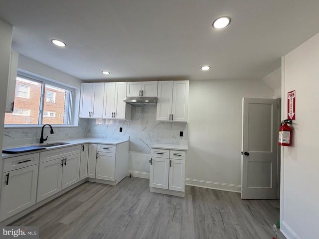 532 RANDOLPH ST, Camden, NJ 08105