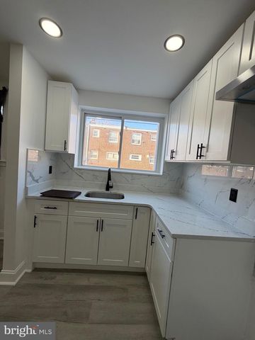 532 RANDOLPH ST, Camden, NJ 08105