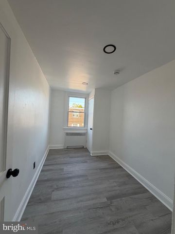 532 RANDOLPH ST, Camden, NJ 08105