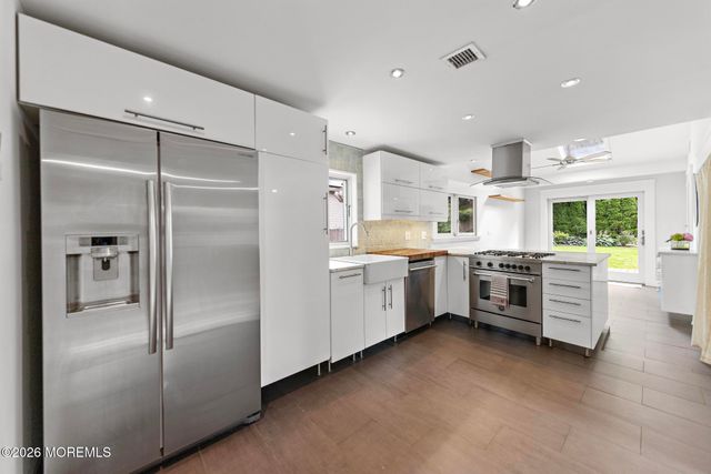 108 Hamilton Avenue, Leonardo, NJ 07737
