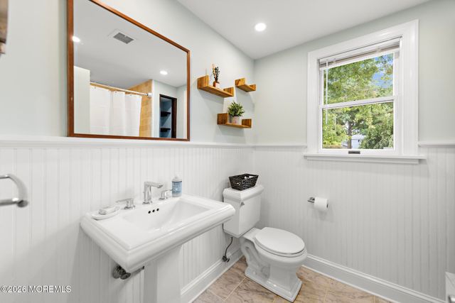 108 Hamilton Avenue, Leonardo, NJ 07737