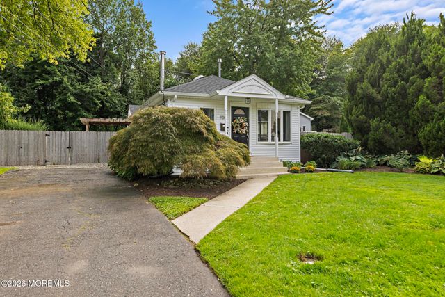 108 Hamilton Avenue, Leonardo, NJ 07737