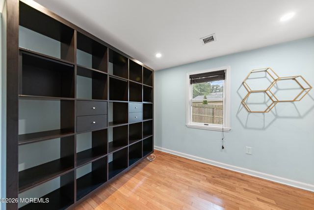 108 Hamilton Avenue, Leonardo, NJ 07737