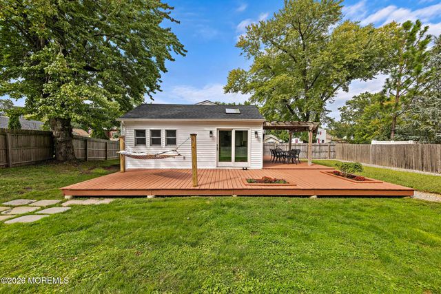 108 Hamilton Avenue, Leonardo, NJ 07737