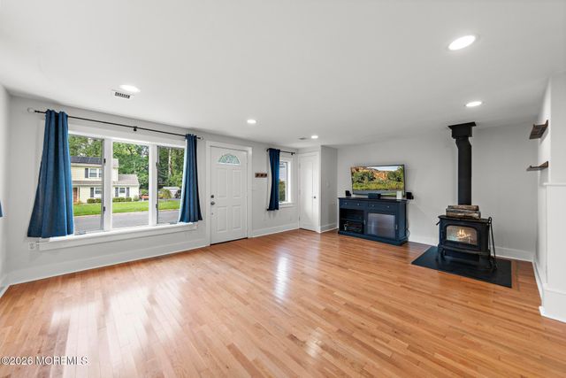 108 Hamilton Avenue, Leonardo, NJ 07737