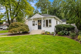108 Hamilton Avenue, Leonardo, NJ 07737